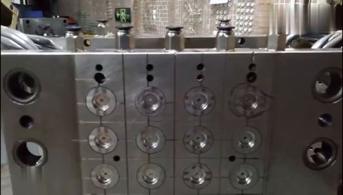 做模具的朋友进来看一下啦 有两个模具问题需要请教大家的