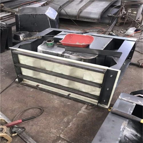 箱式与阶梯式生态护坡模具 现代工程中的绿色守护者